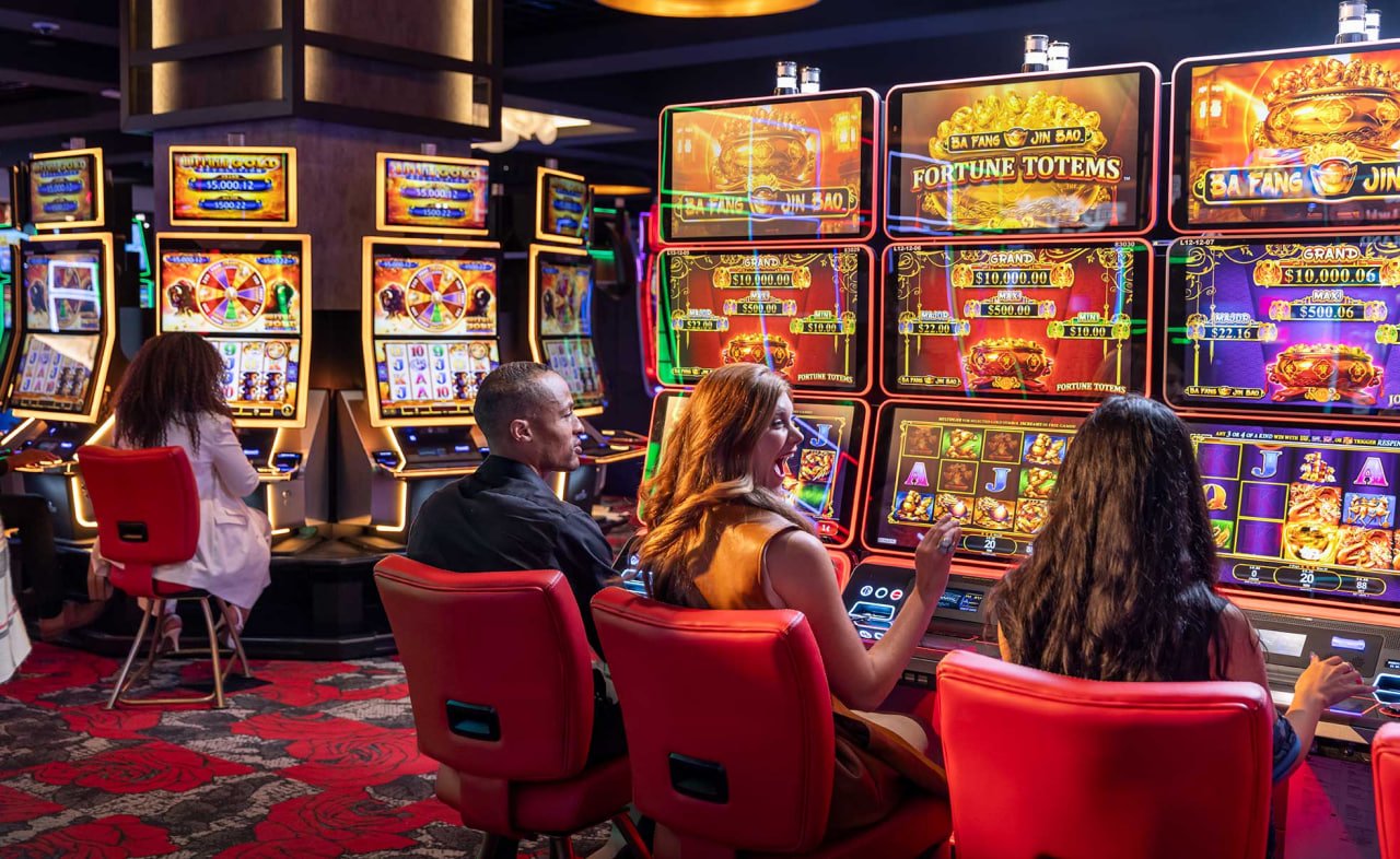 Layar permainan slot online penuh warna di kawantoto